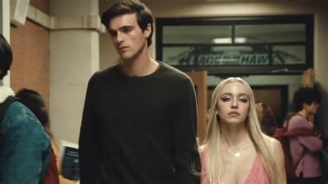 Escena de Jacob Elordi y Maddy Pérez en Euphoria
