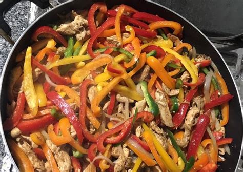 Pechuga de pollo con pimientos verdes