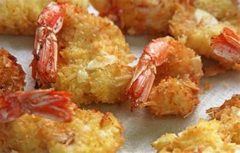 Plátanos empanados con panko listos para freír