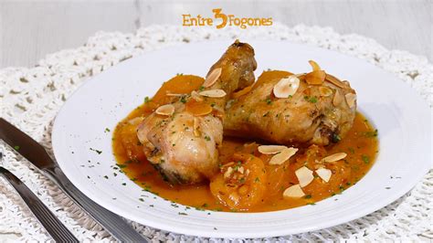Ingredientes frescos para jamoncitos de pollo en salsa