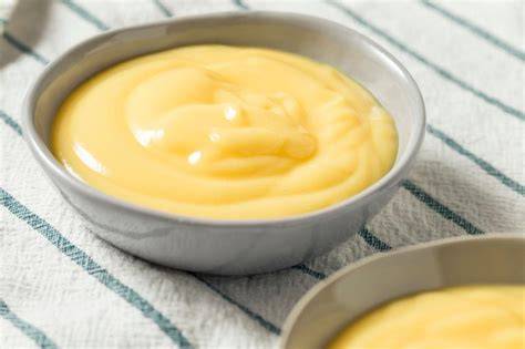 Crema pastelera tradicional con fruta