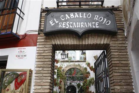 Fachada del restaurante El Caballo Rojo en Córdoba