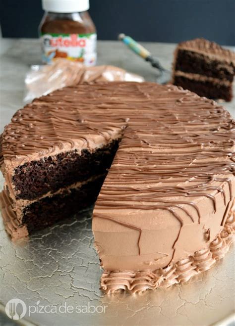 Pastel de chocolate con betún de Nutella
