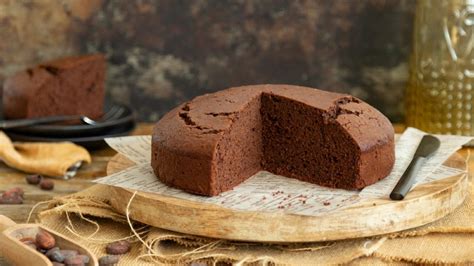 Bizcocho de chocolate sin azúcar y sin harina en taza
