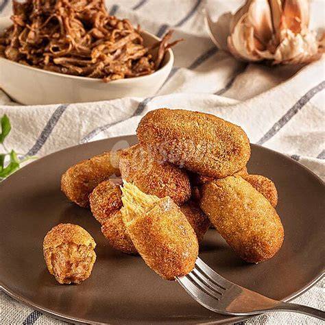 Croquetas de carne mechada fritas