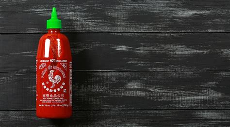 Ilustración de ingredientes clave de la salsa sriracha