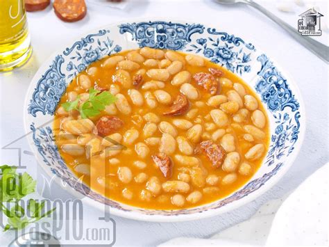 Plato de alubias con ajo y pimentón