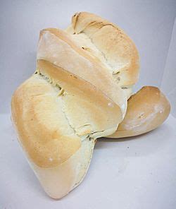 Pan de telera cordobesa, esencial para el salmorejo