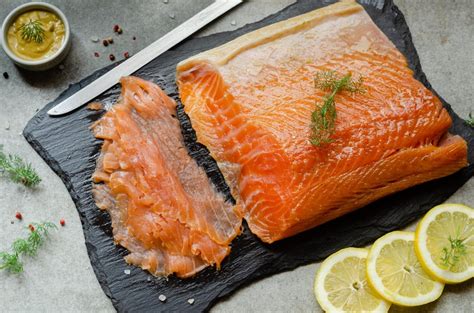 Diferencias nutricionales entre salmón fresco y ahumado