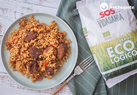 Ingredientes frescos para arroz con ternera y verduras