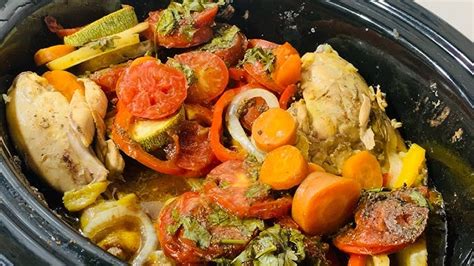Variedad de verduras cocinadas en olla lenta