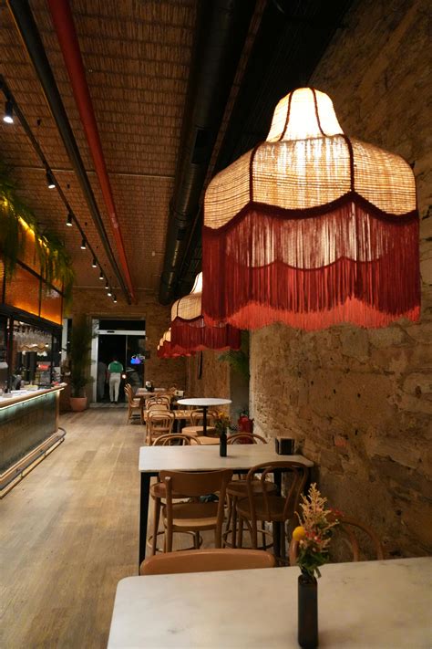 Interior acogedor del Restaurante La Gamba