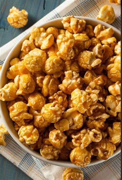 Palomitas caramelizadas con diferentes toppings