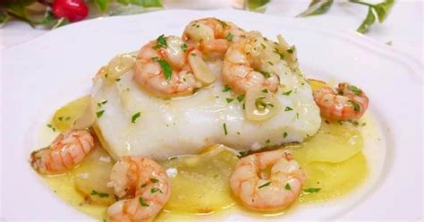 Bacalao al horno con almejas y gambas