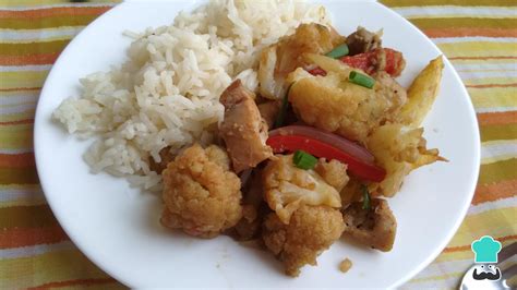 Variantes de coliflor saltada con diferentes ingredientes