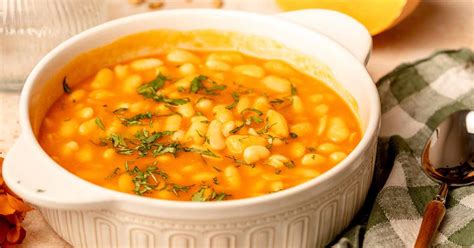 Guiso de alubias con calabaza y pimentón