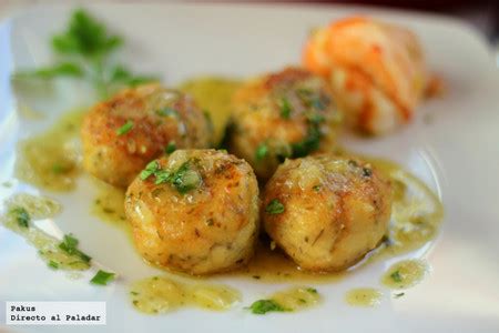 Albóndigas de merluza en salsa