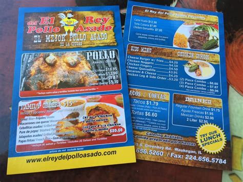 Fachada y ambiente acogedor de El Rey del Pollo Asado en Motril