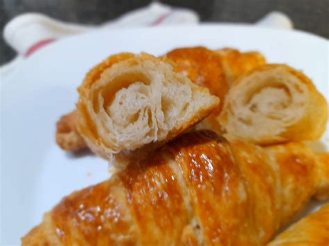 Detalle del trenzado del hojaldre antes de entrar al horno