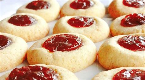 Galletas de membrillo terminadas y decoradas