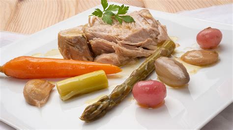 Sugerencia de emplatado: ensalada de pavo en escabeche
