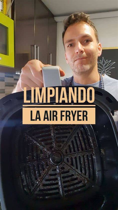 Freidora de La Parrilla de Poli llena de grasa y suciedad