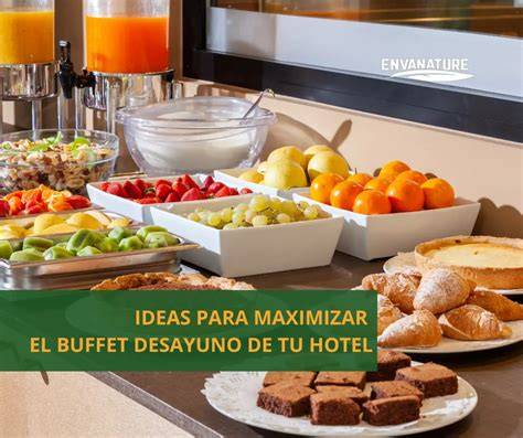Variedad de alimentos en el desayuno buffet de la Posada
