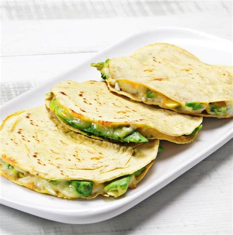 Quesadilla de frijoles y aguacate