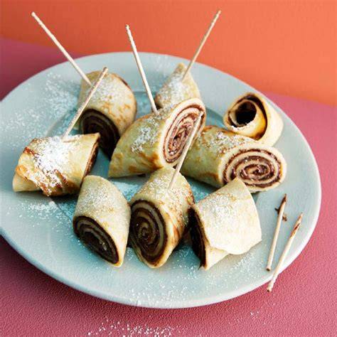 Crepes rellenos de crema de cacao y avellanas