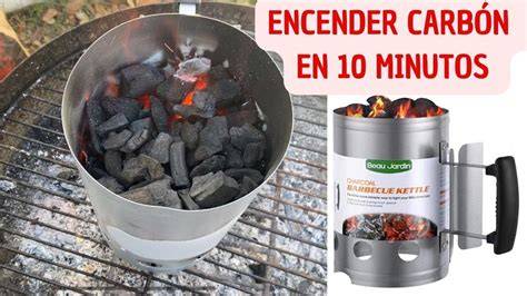 Proceso de encendido de carbón en una barbacoa