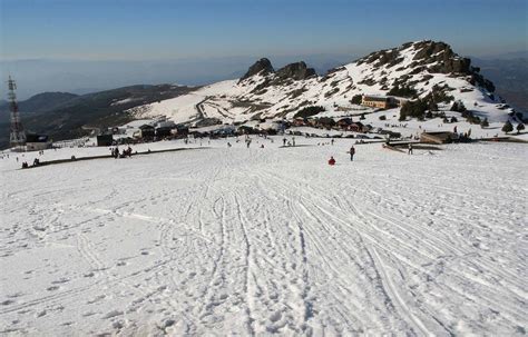 Panorámica de la Hoya de la Mora en Sierra Nevada con el Veleta al fondo