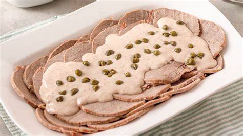 Vitel toné listo para servir con alcaparras