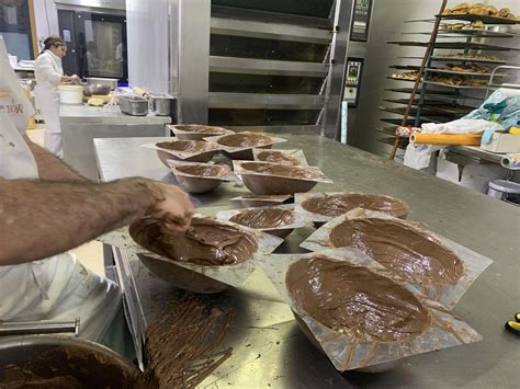 Interior del obrador sin gluten de Nel Freire, mostrando la sección separada