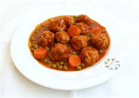 Tabla nutricional aproximada de albóndigas guisadas