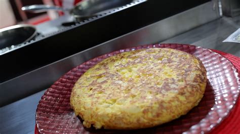 Tortilla de patatas lista para servir