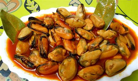 Mejillones en escabeche listos para servir
