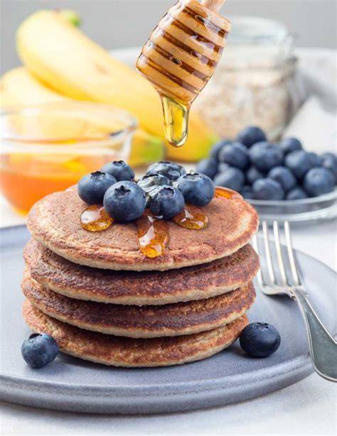 Tortitas saludables con frutas y sirope