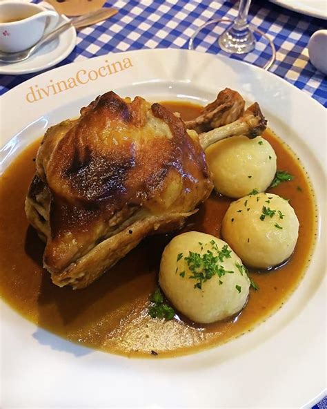 Codillo asado al estilo alemán con piel crujiente