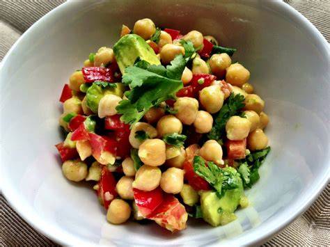 receta de ensalada de garbanzos con verduras ecológicas