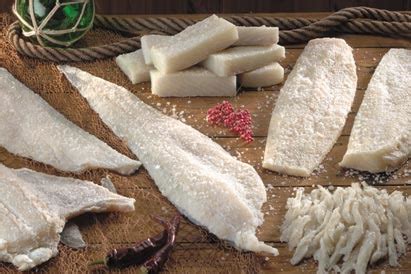 Ilustración de las diferentes formas de conservación del bacalao: fresco, salado y secado al aire