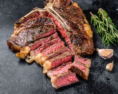 Imagen de un chuletón de carne a la brasa