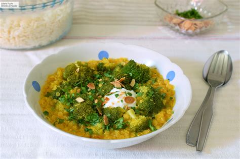 Curry de lentejas rojas con brócoli