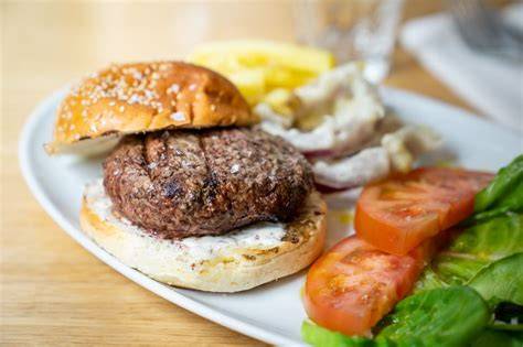 Hamburguesas de Vaca Rubia Gallega en la parrilla