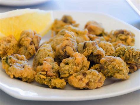 Plato de ortiguillas rebozadas y fritas