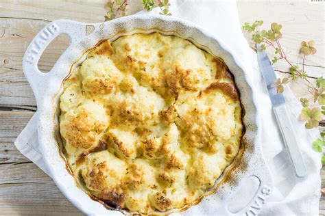Coliflor gratinada al horno con queso