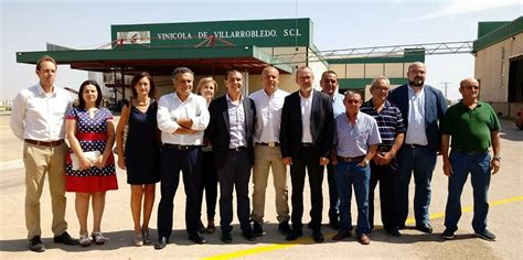 Edificio de la empresa Distribuciones Legumbres Caballero en Villarrobledo