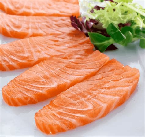 Salmón ahumado cortado