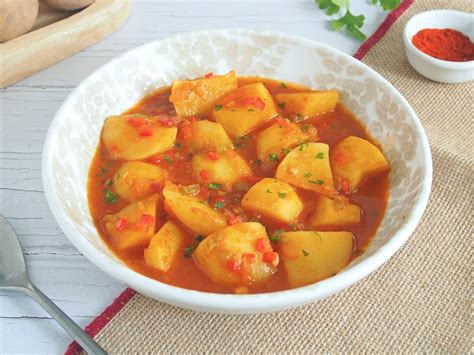 Patatas chascadas para guiso