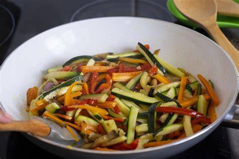 Variedad de verduras para saltear
