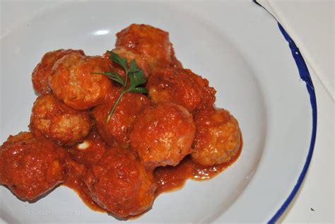 Albóndigas de pollo en salsa de tomate